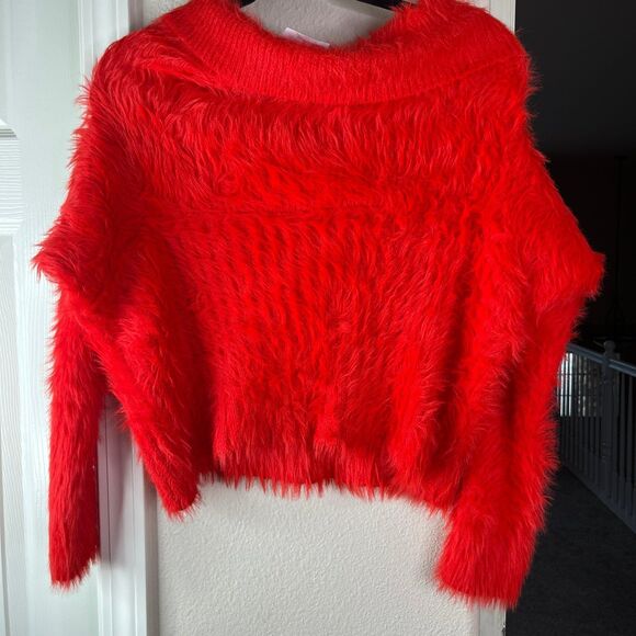 Forever 21+ Off The Shoulder Fluffy Red Sweater Red Size 0X #654 - Picture 2 of 9